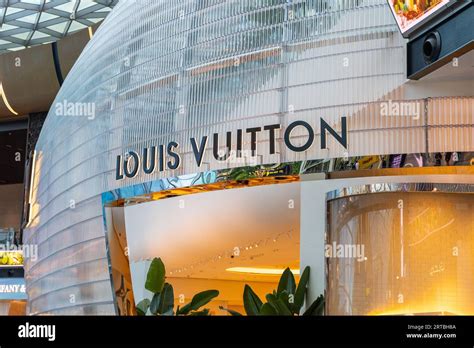 doha airport duty free louis vuitton